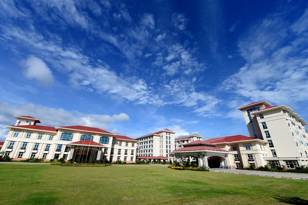 The Hotel Grand Ace Naypyidaw Exterior foto